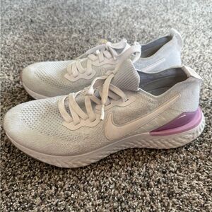 Nike Women's White and Purple Running Tennis Shoes Size 9